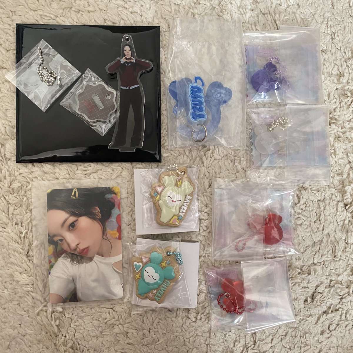 tori_2149's tweet photo. TWICE 交換
ラブリーのかくしべや トレカ 
全て ジヒョ
異種交換⭕️(ポップアップトレカ、アクスタは同種のみ)
ものによってはモモ求
過去トレカ、グッズ、何でも求めています

 #TWICE交換 ナヨン ジョンヨン モモ サナ ミナ ダヒョン チェヨン ツウィ https://t.co/sJfWwIMOBw
