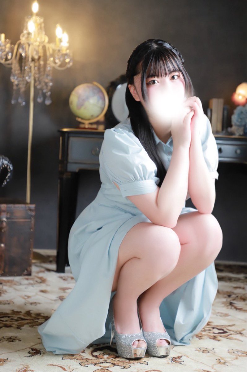 fg_haruna_'s tweet photo. 今日も暑すぎ〜🫠

夏になる前に溶けそう、、

そういえばパネル変わりました✨

これまでとはちょっと違った雰囲気で💞ᩚ

今日も元気に出勤してるので気にな��てくれたお兄様はお誘い待ってます😘💕 https://t.co/KdV3uwwtcQ