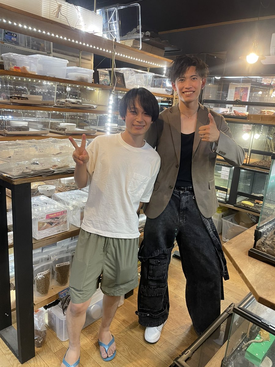 hachuuruiya's tweet photo. よねけんご来店、遠くからありがとう🙏
@yoneken_Vg 
 #はちゅうるい屋 https://t.co/BNIgouSDHI