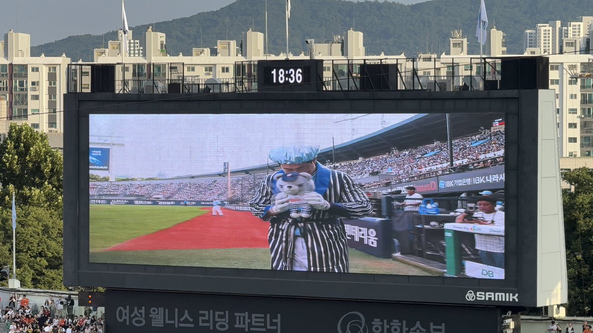 letsgotoinferno's tweet photo. 아니 https://t.co/3OcwFByCIk