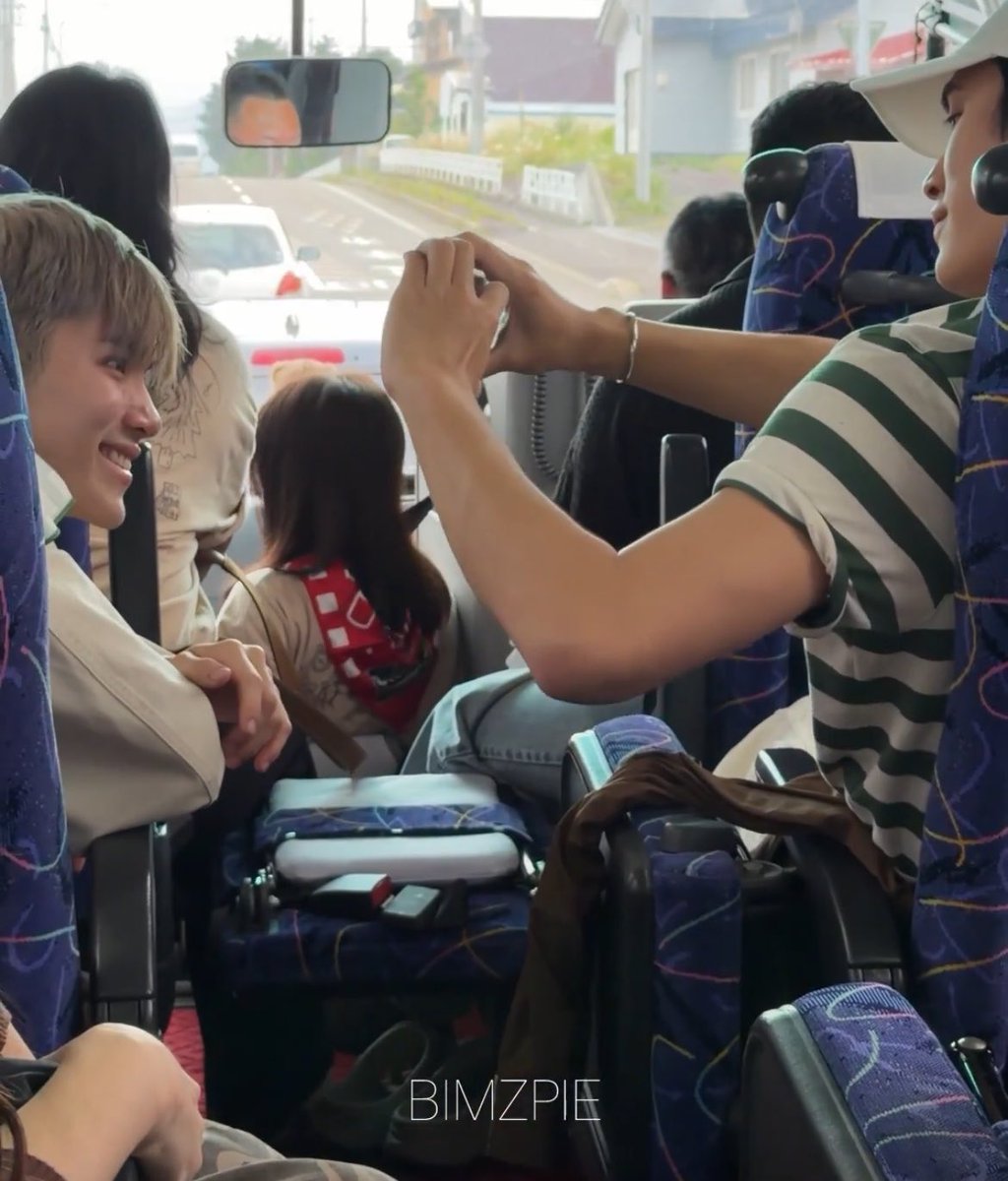 bemynameting's tweet photo. คนถ่าย                                   ภาพที่ได้

พี่เจมมองน้องแบบไหนภาพที่ได้ก้อเปนแบบนั้นจิงจิง น้องโฟ้ดน่ารักมากมากทิ่ฉุดเลย ㅠ ㅠ พี่เจมใส่ฟิลเต้ออะใยห้ายนึป่าวนะ ทามมายมีแต่ความน่ารักนู่มฟูปายหมดเลย ㅠ ㅠ 🤲🏻👼🏻💘 https://t.co/nZfuf2ja5z
