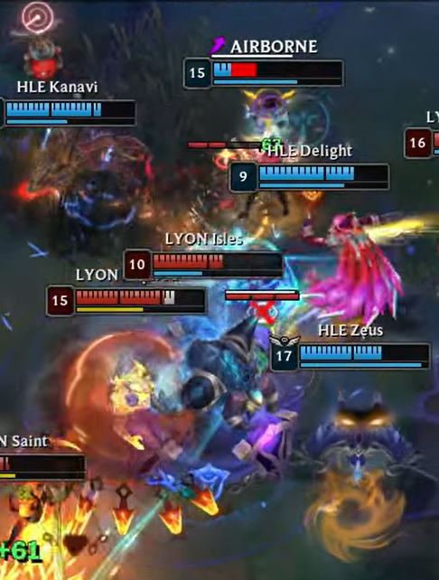 lolesports's tweet photo. Gumayusi getting insec'ed twice in one fight ☠️ https://t.co/J5H3dxdzhh