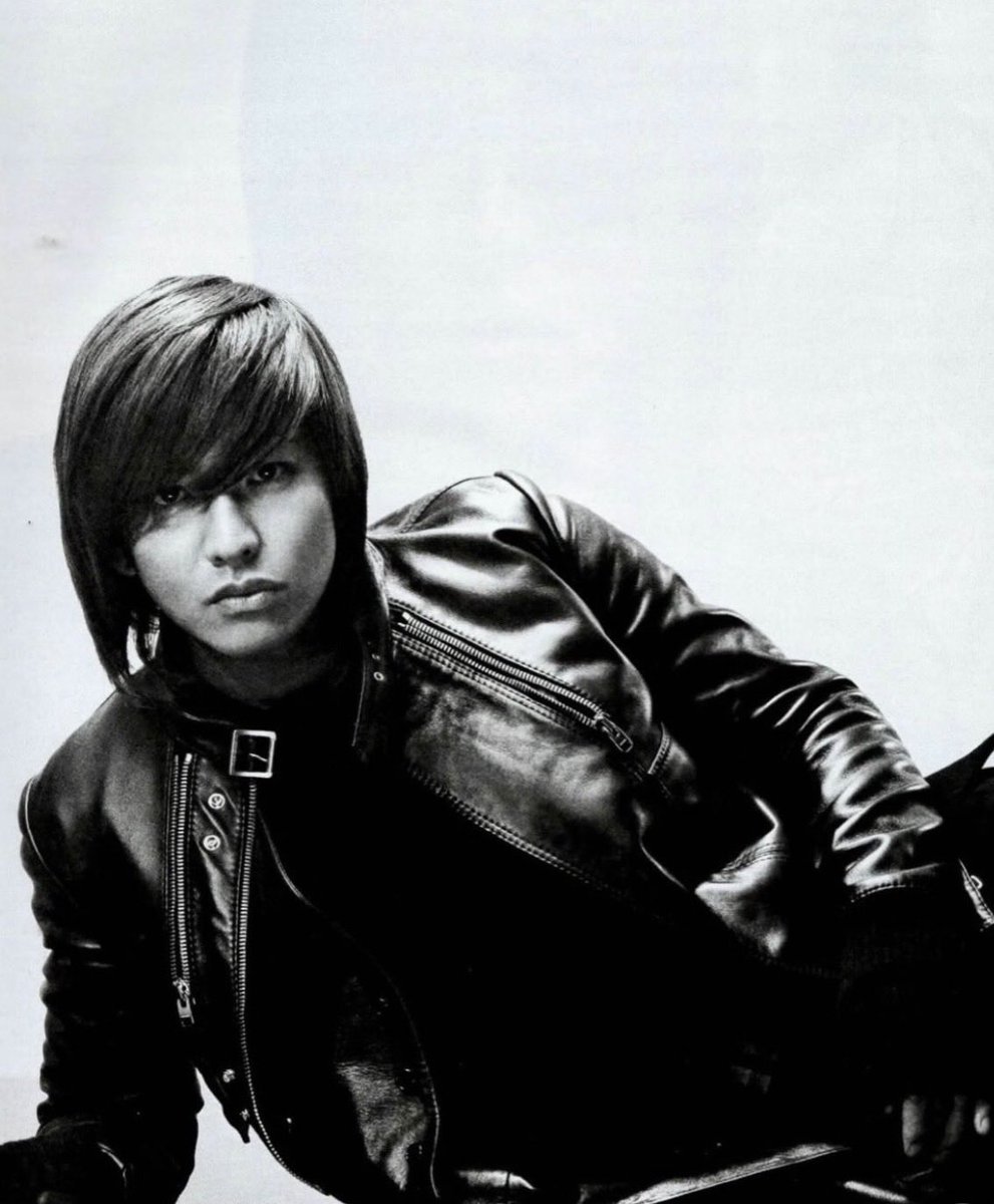 2007homme's tweet photo. キムタク + 2007aw dior homme

前髪重め似合いすぎている https://t.co/h506HBfXdH