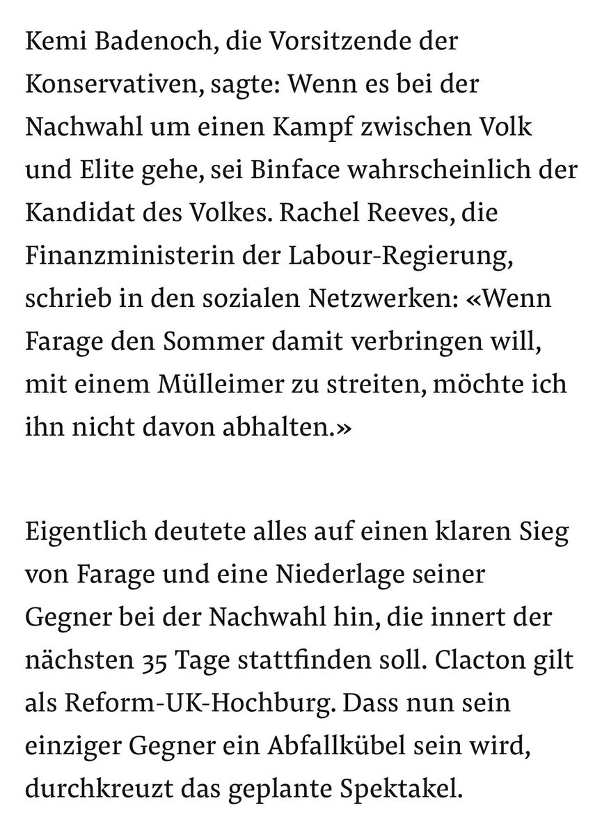 EberleSebastian's tweet photo. „Eigentlich wollte Nigel Farage eine Wahl nach dem Motto «Das Volk gegen das Establishment» inszenieren. Nun tritt er gegen einen Abfallkübel an.“

Herrliche Groteske über Nigel Farages einzigen Gegenkandidaten, Count Binface. Ein Weltraumkrieger mit dem Antlitz einer Mülltonne. https://t.co/35XMoRNvna