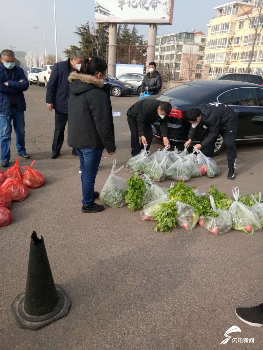 janakeks88's tweet photo. Join our community garden harvest this Saturday (9am-12pm)! Bring gloves and help fresh veggies for the local food bank. All ages welcome!， https://t.co/3CLy4CPBHA
