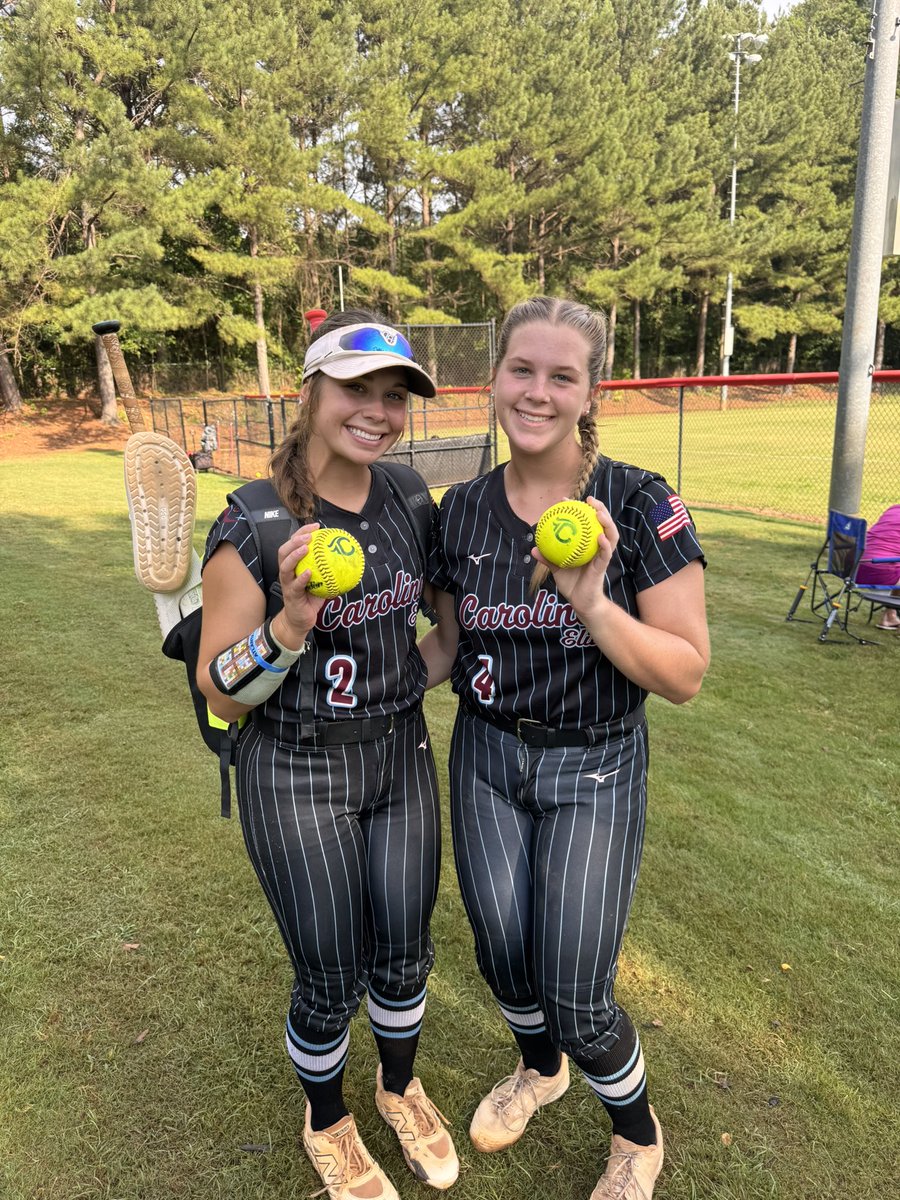 elitecheek's tweet photo. Day 2 of the @legacyshowcase1 gave us 2 wins and 2 bombs courtesy of @MaryKateLively and Emma Sutton ๐ฃ๐ฅ
#CompeteForElite https://t.co/e3T72kL1R8