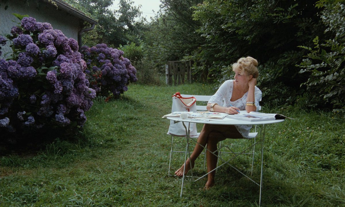 4NReveur's tweet photo. Pauline à la plage (Éric Rohmer, 1983) https://t.co/P2wyw2aiKA