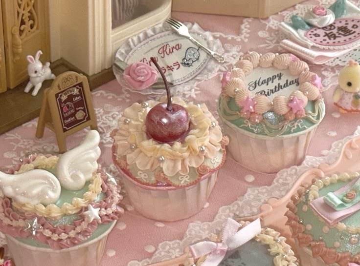 Cute Dessert tweet media