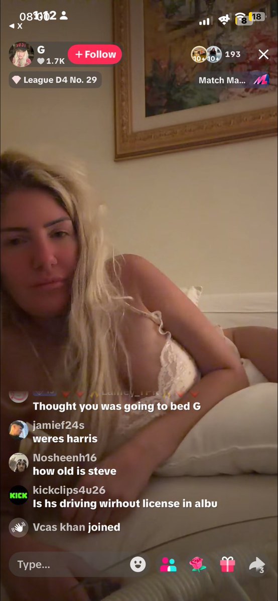 Aunr1z's tweet photo. I don’t think I’ll be surprised if she starts a OF if she does Harris that’s what you get for saying fucked up shit 😂😂😂 https://t.co/LTWtV5DD8G