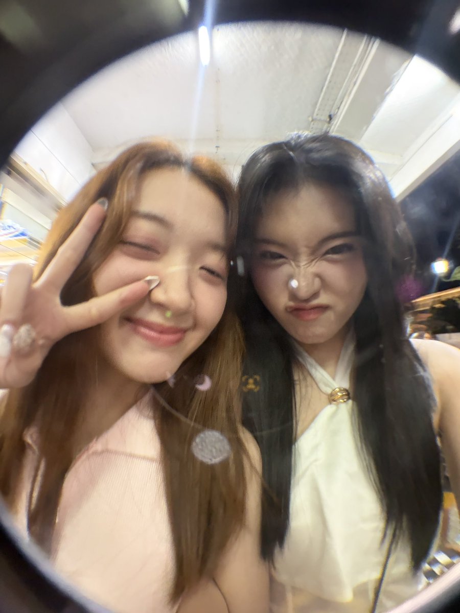 Y_CynthiaJKT48's tweet photo. Sebuah kompilasi. #ngotot fisheye. 🐠 https://t.co/zRDWJxMh4c