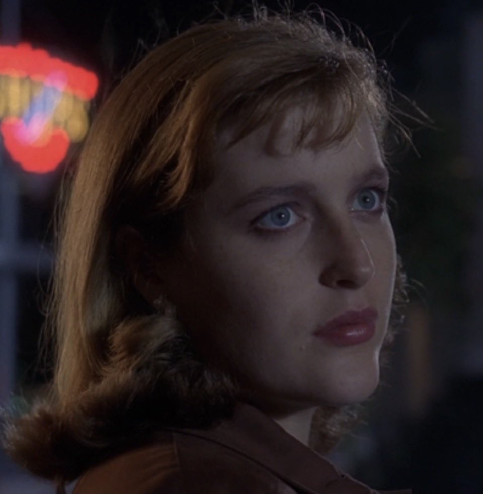 mad4scully's tweet photo. trying to edit scully and being blinded by how beautiful she is my god https://t.co/h6f86CqzTv