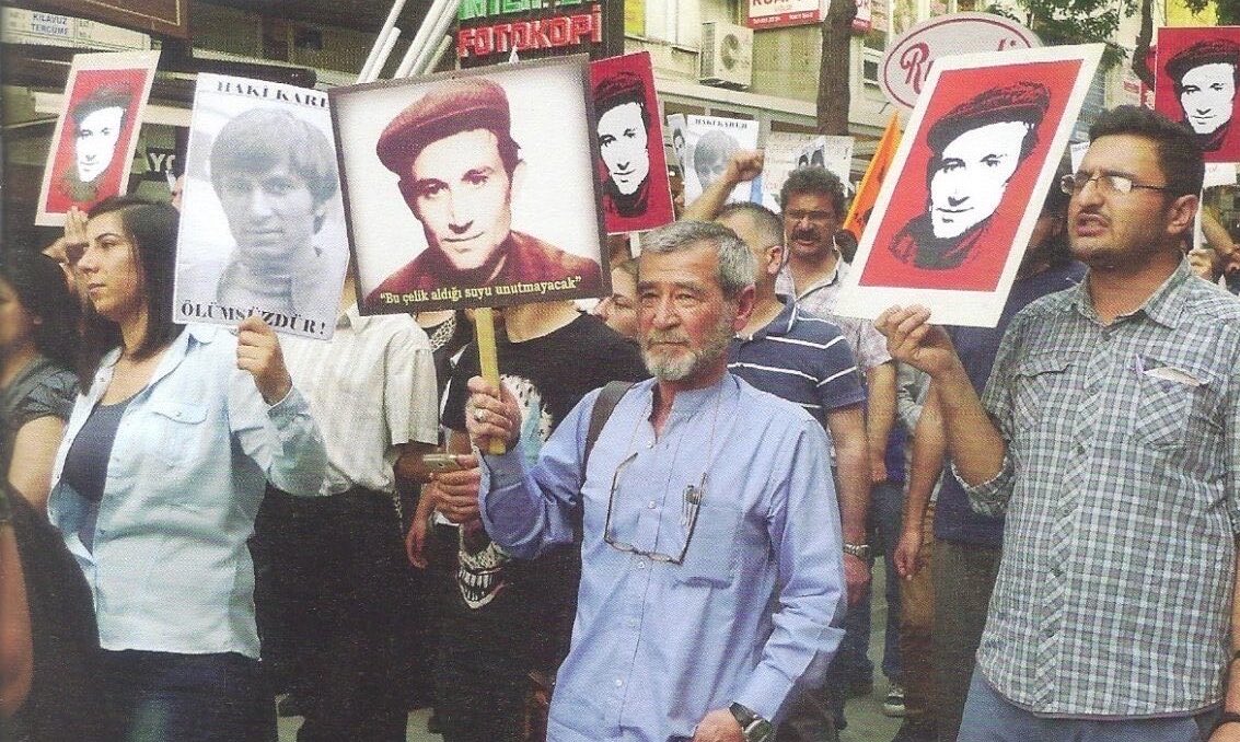 avcfiratt's tweet photo. Şair Ahmet Telli, Hasanoğlan Köy Enstitüsü’nden okul arkadaşı İbrahim Kaykapkaya’nın portresiyle https://t.co/XLvkuRuZa2