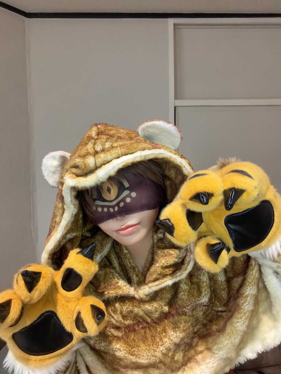 MiharaNagisa76's tweet photo. 半年ぶりにトラチャン🐯の毛皮着た✨✨
実家のような安心感🐯🐯 https://t.co/j8Lvj2S3Gy