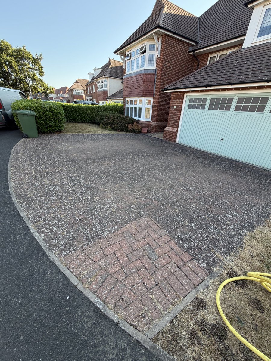 darrendcc's tweet photo. Pressure washing block-paving 
 a full drive restoration in Worcester 
weeds killed / jet washed then a chemical soft-wash to remove the black spots followed by fresh sand in the joints  #blackspotremoval #pressurewashing #powerwashing #jetwashing #drivecleaning https://t.co/VUGfsQHakb