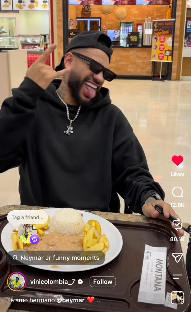 NGBxShpend's tweet photo. The legend @neymarjr repping his BAYC on a chain in this funny post with Vini 💪 https://t.co/JLMmEiDauB