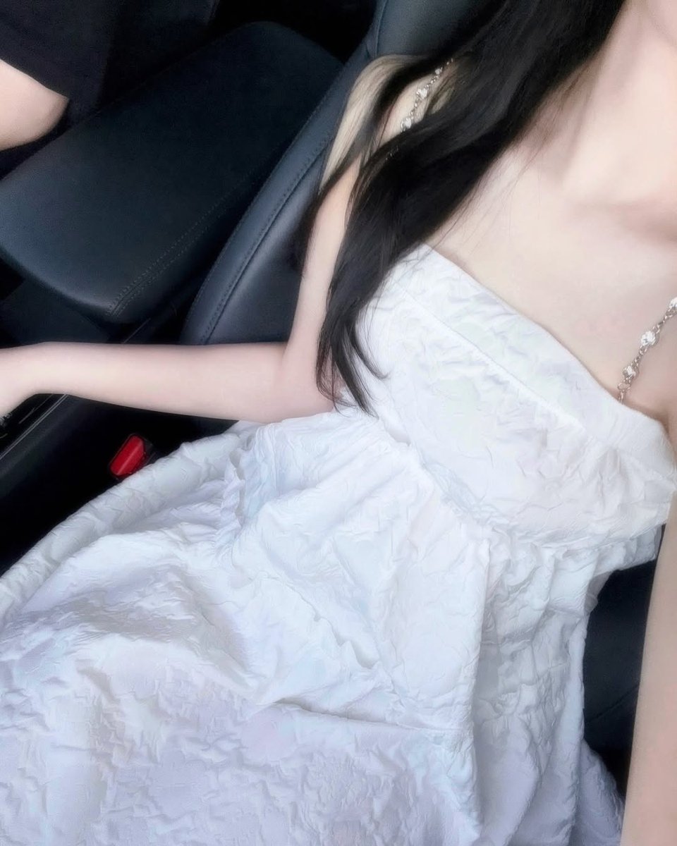 mochi_ming07's tweet photo. 하양하양 🤍🪽#일상 #고양이 #주말 #추천 #ootd https://t.co/DussMPB9oA