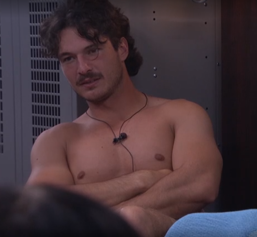firsthoh's tweet photo. Rome loves being shirtless #bb28 https://t.co/heZkR7OEnq