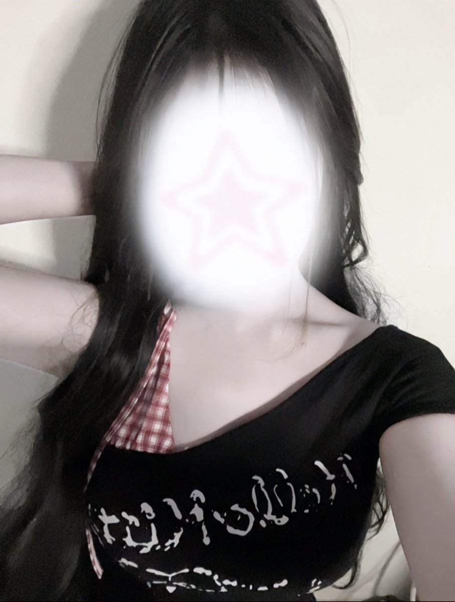 chrome4heart's tweet photo. kitty https://t.co/PWpELc8nFU