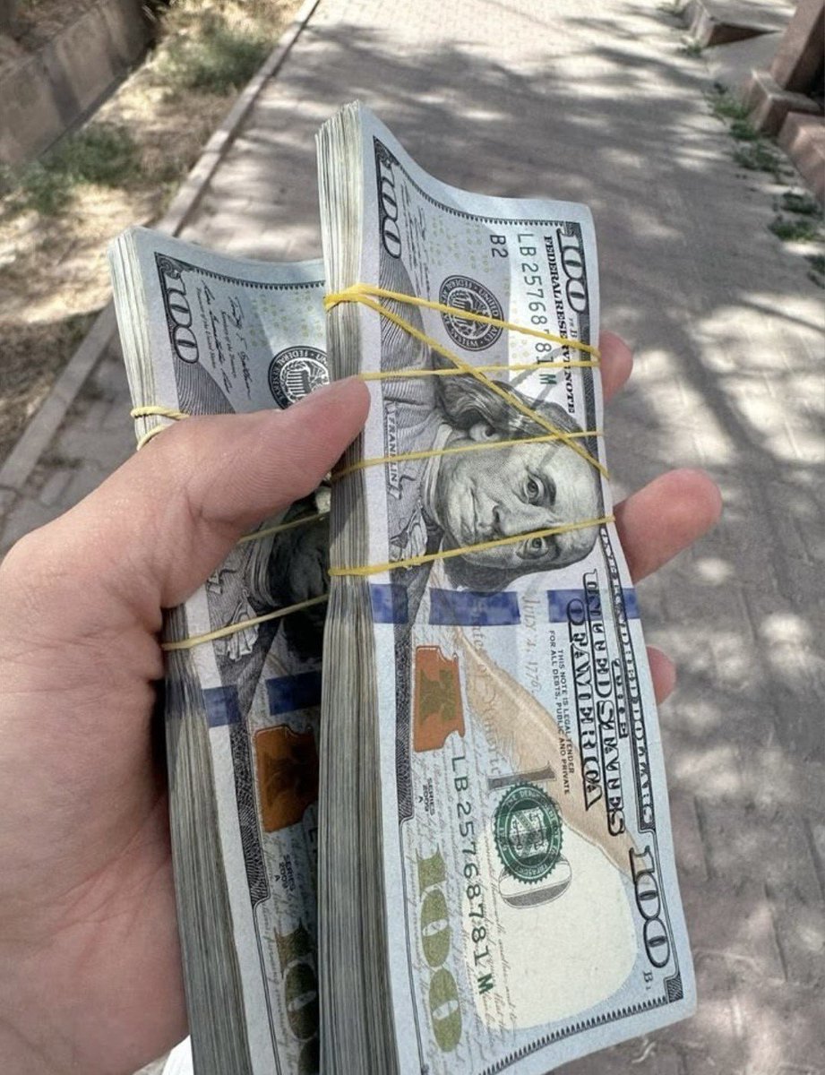 mrbitcoinmaxi's tweet photo. If you got handed this Would you buy Bitcoin or would you spend it elsewhere? You cant use half. All or nothing. https://t.co/3Cpu2yI6Zc