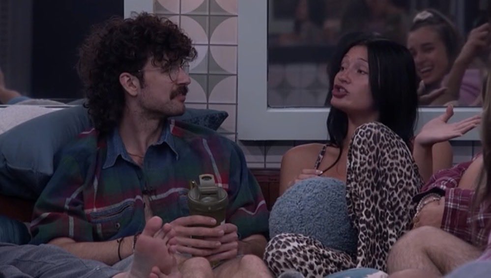 bbtanked's tweet photo. 🙂‍↕️🙂‍↕️ #bb28 https://t.co/NL0wVzpUdv