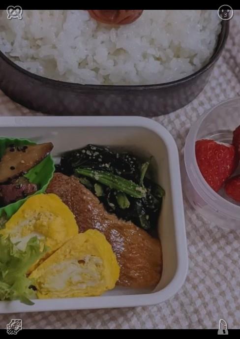 miccodish's tweet photo. Be selfless enough to share happiness. 495267 I've decided to prepare a light dinner consisting of fresh vegetable salad and grilled chicken. It's a healthy, tasty, and simple meal that balances out the heavy food I had after hiking. I'm eating while watching a nature documentar https://t.co/TRZW40gzqd