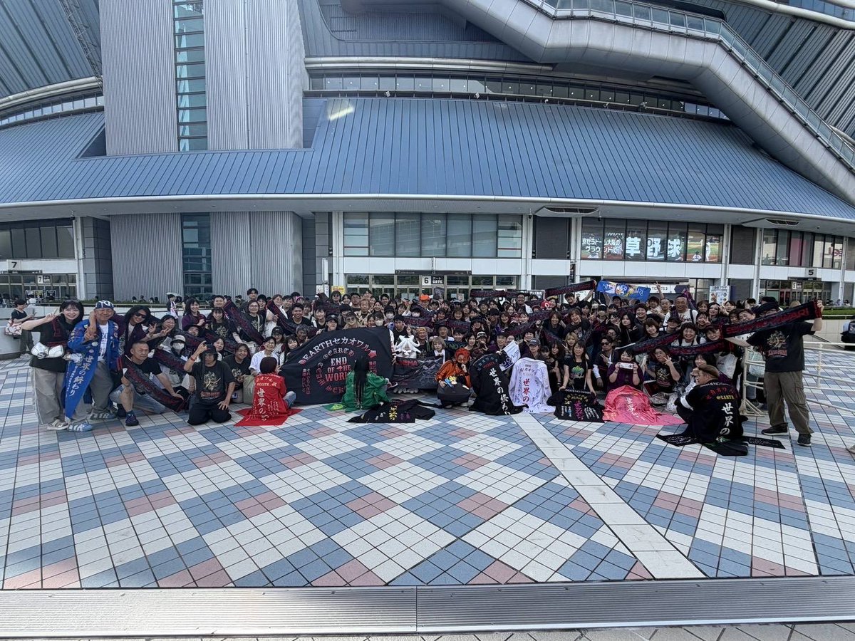 LiveSekai's tweet photo. 大阪１日目集合写真、ご参加ありがとうございました https://t.co/7k5aUEL7OY