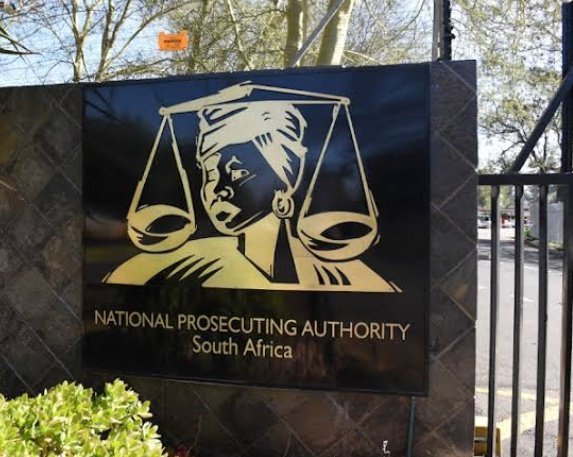 _AfricanSoil's tweet photo. Do you still remember how much we used to love South Africa!? 𝗛𝗼𝘄 𝘄𝗲 𝘀𝗽𝗼𝗸𝗲 𝘂𝗽 𝗮𝗴𝗮𝗶𝗻𝘀𝘁 𝘄𝗶𝘁𝗰𝗵-𝗵𝘂𝗻𝘁, 𝗶𝗻𝗷𝘂𝘀𝘁𝗶𝗰𝗲, 𝗰𝗼𝗿𝗿𝘂𝗽𝘁𝗶𝗼𝗻, 𝗶𝗻𝗰𝗼𝗺𝗽𝗲𝘁𝗲𝗻𝗰𝗲 𝗮𝗻𝗱 𝗰𝗮𝗹𝗹𝗲𝗱 𝗳𝗼𝗿 𝘀𝗲𝗿𝘃𝗶𝗰𝗲 𝗱𝗲𝗹𝗶𝘃𝗲𝗿𝘆 𝗳𝗼𝗿 𝗼𝗿𝗱𝗶𝗻𝗮𝗿𝘆 𝗰𝗶𝘁𝗶𝘇𝗲𝗻𝘀, do you remember those days? It's because we were patriotic at the time...

Until that evil place called Union Buildings "unleashed its dogs" to target us for nonsense in 2021!? How they colluded to get us killed? Heee you don't know what these devilish people were doing. 𝘛𝘩𝘦𝘺 𝘤𝘰𝘭𝘭𝘶𝘥𝘦𝘥 𝘸𝘪𝘵𝘩 𝘵𝘩𝘦𝘪𝘳 𝘱𝘳𝘰𝘱𝘢𝘨𝘢𝘯𝘥𝘢 𝘮𝘦𝘥𝘪𝘢, 𝘰𝘧𝘧𝘪𝘤𝘦 𝘰𝘧 𝘵𝘩𝘦 𝘗𝘶𝘣𝘭𝘪𝘤 𝘗𝘳𝘰𝘵𝘦𝘤𝘵𝘰𝘳, 𝘚𝘈𝘗𝘚 𝘤𝘳𝘪𝘮𝘦 𝘪𝘯𝘵𝘦𝘭𝘭𝘪𝘨𝘦𝘯𝘤𝘦, 𝘚𝘈𝘗𝘚, 𝘕𝘗𝘈, 𝘧𝘰𝘳𝘮𝘦𝘳 𝘢𝘱𝘢𝘳𝘵𝘩𝘦𝘪𝘥 𝘰𝘧𝘧𝘪𝘤𝘦𝘳𝘴 𝘸𝘦𝘳𝘦 𝘣𝘶𝘨𝘨𝘪𝘯𝘨 𝘰𝘶𝘳 𝘱𝘩𝘰𝘯𝘦𝘴- it was an entire PROJECT that costed millions. Lol! And it failed.

Today those evil people are being exposed for corruption, defeating the ends of justice and misconduct there at the Madlanga Commission. All of them. 

Lol! Life.....we always knew their day would come. You have no idea how satisfying it is to see them all go down because we knew izigebengu lezi...😊🍾🥂👍🏻 𝗶𝘁𝘀 𝗷𝘂𝘀𝘁𝗶𝗰𝗲 𝗳𝗼𝗿 𝘁𝗵𝗼𝘀𝗲 𝘁𝗵𝗲𝘆 𝘁𝗼𝗿𝘁𝘂𝗿𝗲𝗱.

There is no way you can target people knowing you have no case against them just because you were sent to silence them; [abuse of power.] Ubulwane leyonto.

Ngathi bengaboshwa bonke and rot in prison for everything they did to others. They knew they were committing crime but they wanted to please an evil place that doesn't even respect the constitution ngathi, dirty politicians who control them, breaking the law and violating human rights. 

They failed in any case because they couldn't find what they were looking for....they thought we sell our souls like them.