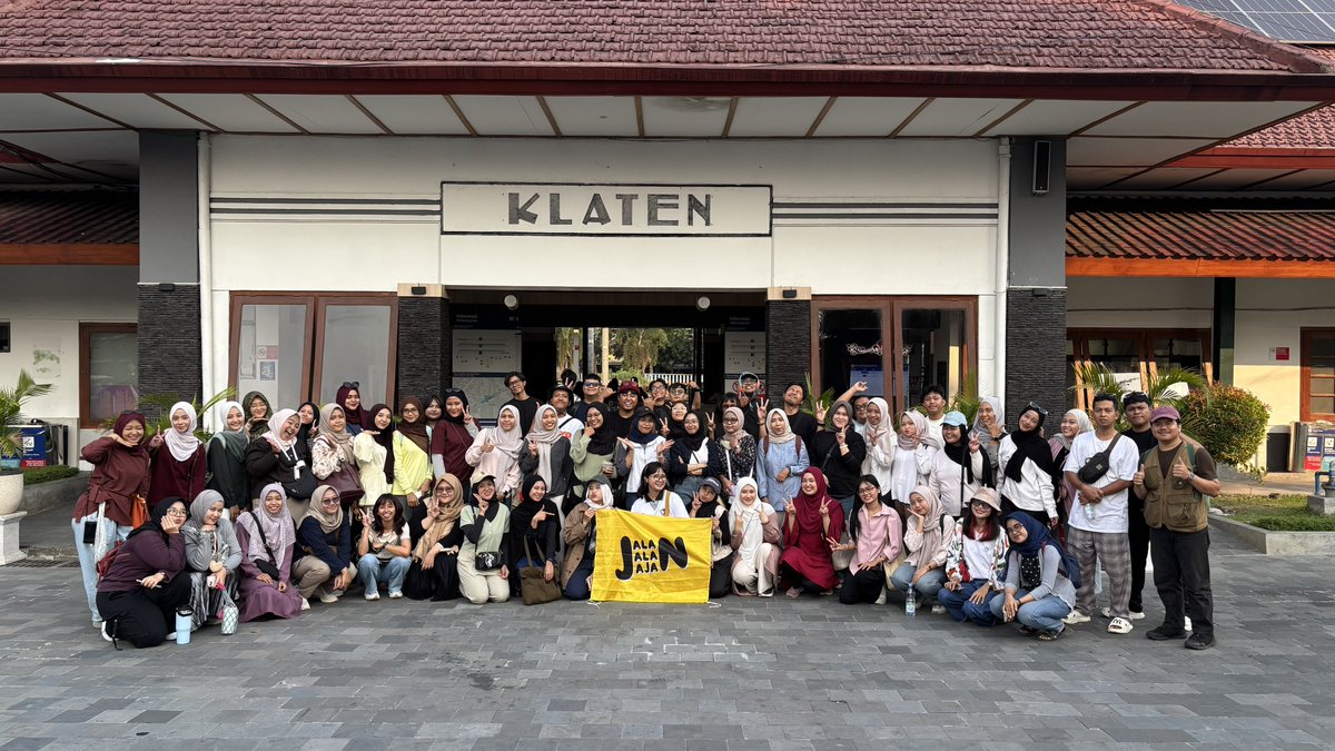 eritrossit's tweet photo. JJJ Klaten 🥹💛 https://t.co/sKI6aID0Lu