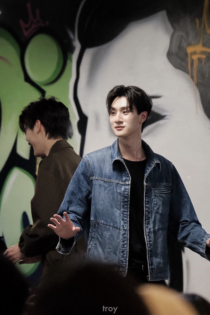 romiromieromy's tweet photo. น้องธีพกลายน้ำอันบะเฮิ่มมาเองเลยนิ ~ 😙

#dewtee #ดิวธี
#dew_jsu #tee_vtp https://t.co/Fab01QEfXC