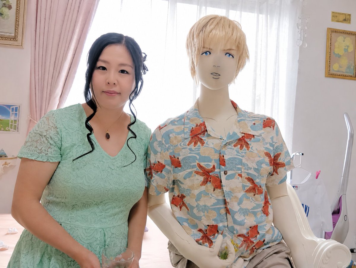 みみんこう （新婚生活満喫中💑 惚れた男がたまたま二次元やっただけ