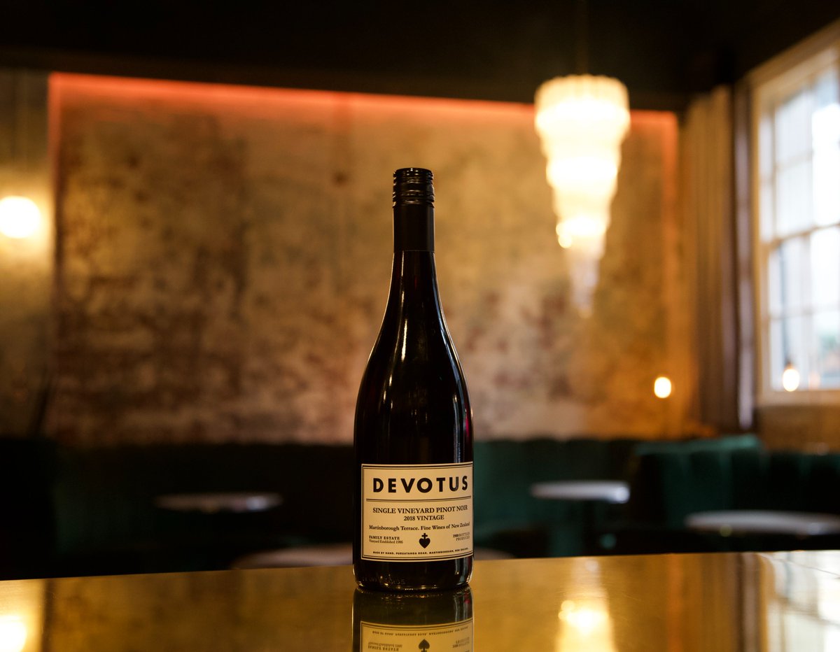 DevotusWine's tweet photo. A vintage from the past, to celebrate the present. Devotus Pinot Noir. https://t.co/cjRAISTnsy