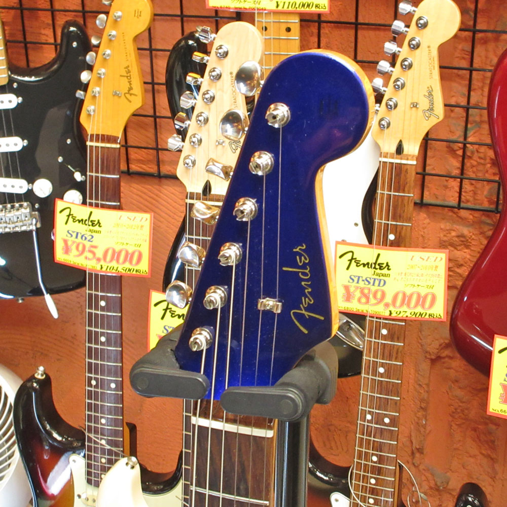 hands_part2's tweet photo. 中古 Fender Japan St62-TX/MH 2006~2008年製
マッチングヘッド、アルダーボディにTexas Special PU搭載
https://t.co/gGtxfxqZFc
#シモクラセカンドハンズ #下倉楽器
#fender #stratocaster https://t.co/Fn11uNAm8g