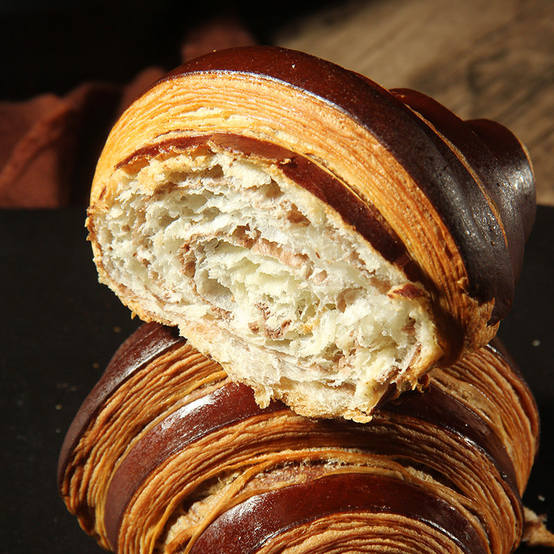 hollerio's tweet photo. Just grabbed a warm chocolate croissant—flaky layers oozing with rich filling, perfect midweek pick-me-up! ， https://t.co/3IShGy3tdB