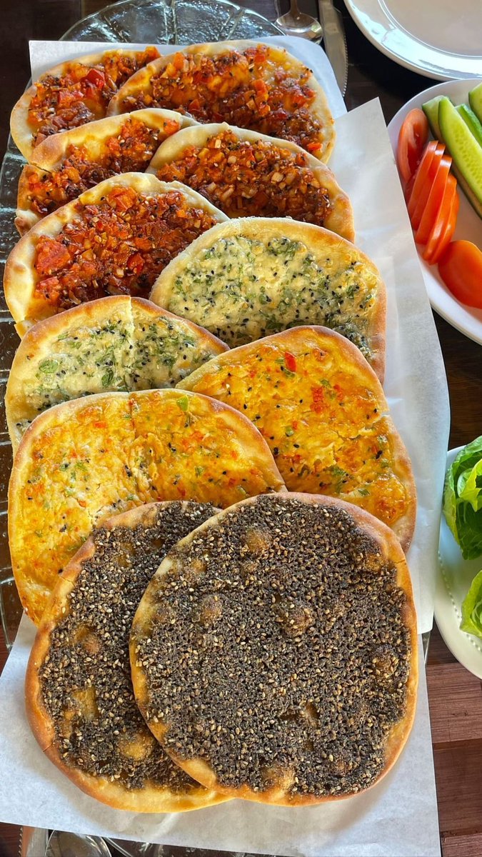 Menavibes_'s tweet photo. Levantine breakfast 😋 https://t.co/vym0OUo0Bq