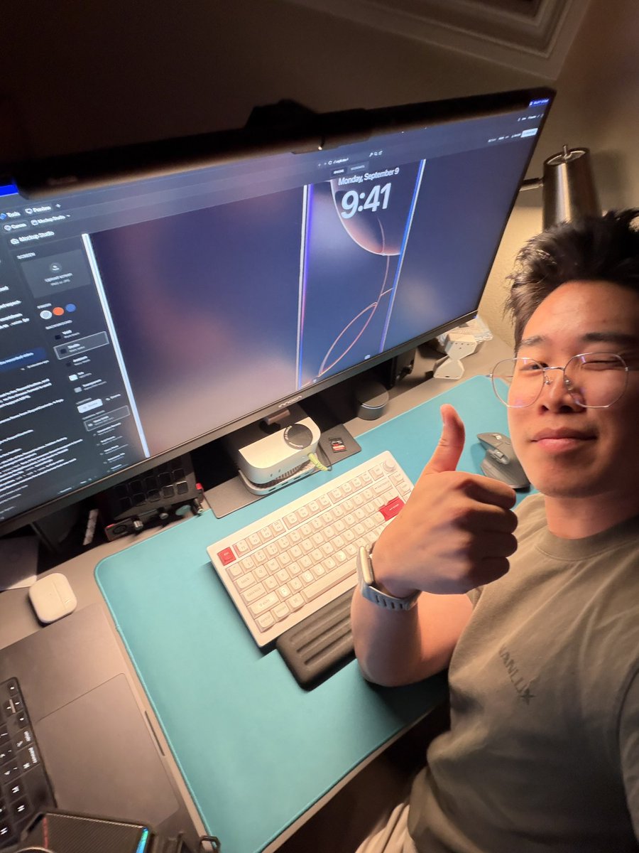 james____leong's tweet photo. It’s midnight we still cranking on my 3D studio built in replit

New features: 
Exporting files
Aspect ratios: 16:9, 9:16, 1:1 
Codec exports: jpg, png, webp, mp4, webm

Next feature: GIFs https://t.co/x54XQrE8wl