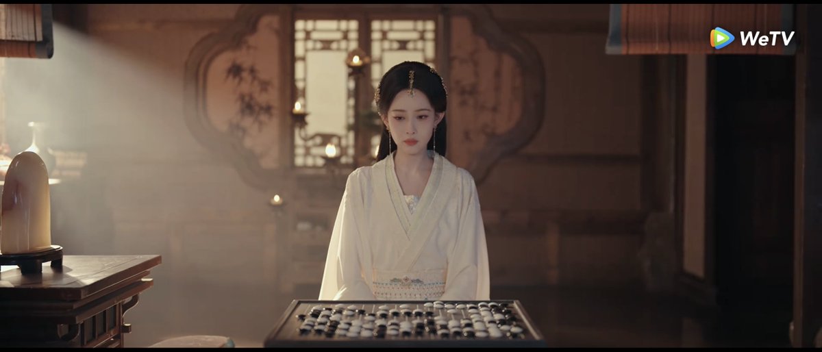ot6gfriend_'s tweet photo. It makes so much sense that #BlossomsOfPower #百花杀 is coming from the same director who created #UnderTheMoonlight. The thoughtful aesthetic and 'comfort &amp; familiar' camera language is so eye pleasing. https://t.co/zsm64iJHKu