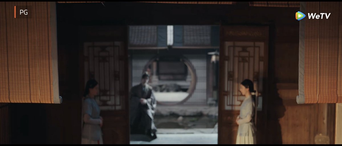ot6gfriend_'s tweet photo. It makes so much sense that #BlossomsOfPower #百花杀 is coming from the same director who created #UnderTheMoonlight. The thoughtful aesthetic and 'comfort &amp; familiar' camera language is so eye pleasing. https://t.co/zsm64iJHKu
