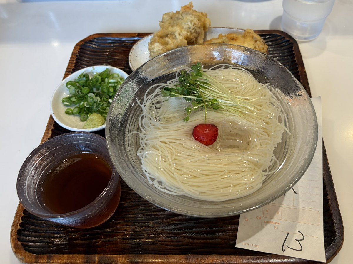 elmer925's tweet photo. 今年もこの季節が来ました🎋
付け合わせのさくらんぼも美味しい🍒 https://t.co/1I9HRmQ5pb