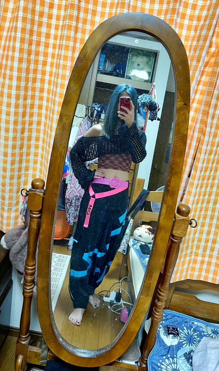 Pixy_vrc's tweet photo. 服装だけは自分の好きな服をアバターに着せてる自覚があるよ(ほぼイベント) https://t.co/gtgAMUQ0Qx