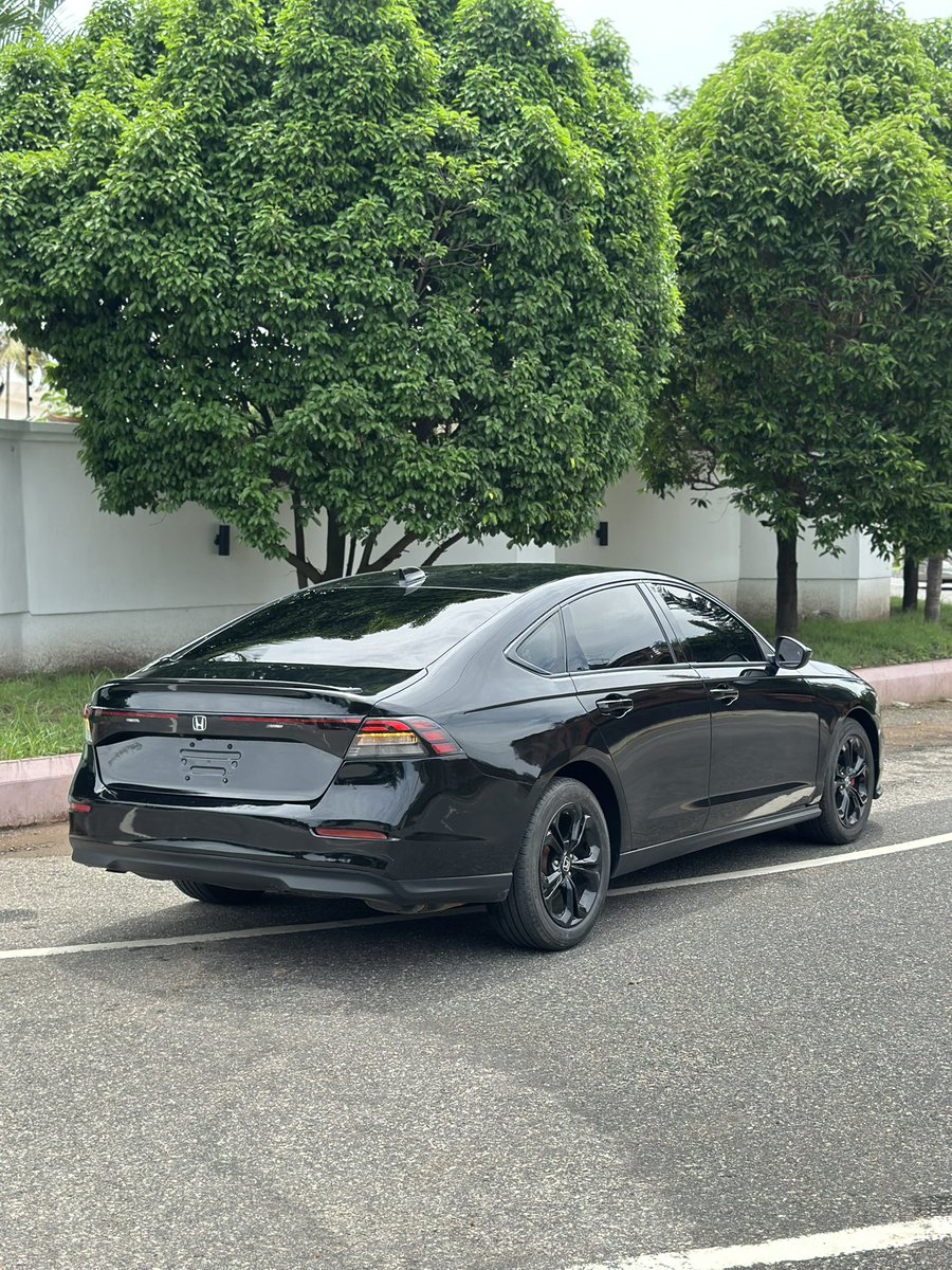 FrankDoe101's tweet photo. SALE // SWAP DEALS 🔥🔥
2024 Honda Accord EX
PRICE — 350k p3 😁

1.5T engine  || 40k miles 
Keyless entry &amp; start 
Touchscreen infotainment 
Rear view camera || Sunroof 
Apple CarPlay 

WhatsApp no in bio 
Hit the dm

#YouCarGuy 🚘🕺🏽 https://t.co/LhCyo1wwY1