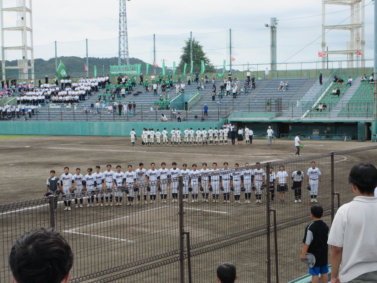 shizuokahigashi's tweet photo. 野球部の２回戦⚾️✨伊豆中央高校と対戦して３−１で勝利🙌🎉

今日は島田球場に有志の生徒たちと野球部の応援に行ってきました‼️🏟️
ハラハラする場面も多くありましたが、応援席の熱い想いが届き見事3回戦進出を果たしました！👑💫 https://t.co/Wqedk62z0d