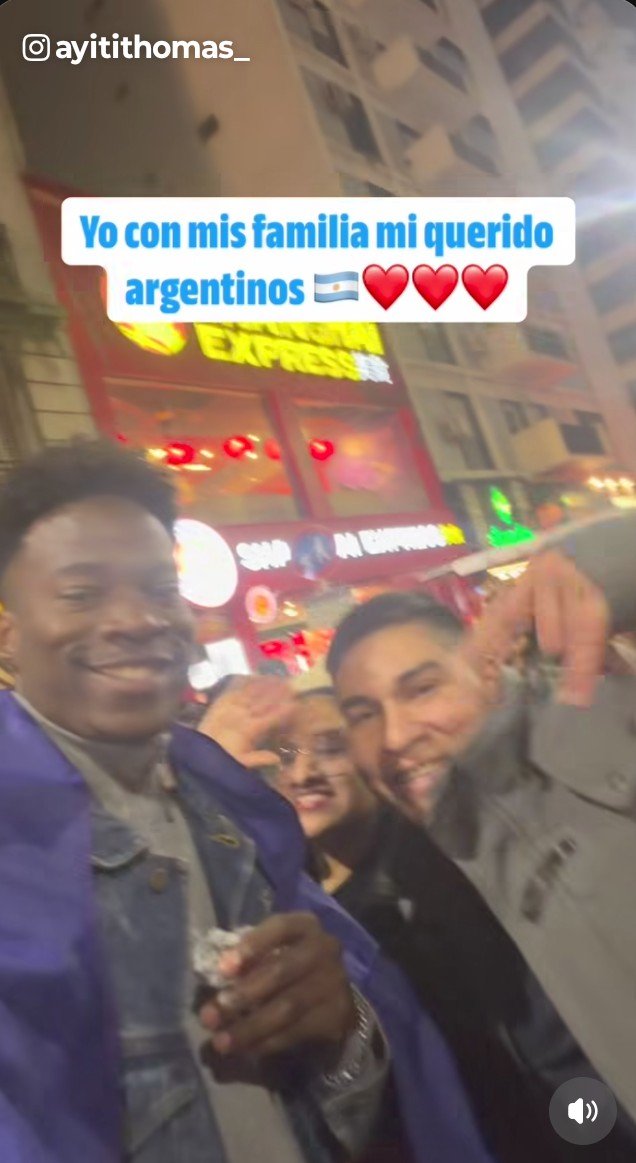 gnoccilover29's tweet photo. @ElLocorg2j @Soberanapy1 llora tranquilo que mientras te revuelcas de rabia el mundo festeja por la selección Argentina https://t.co/6ImSQ5P16X
