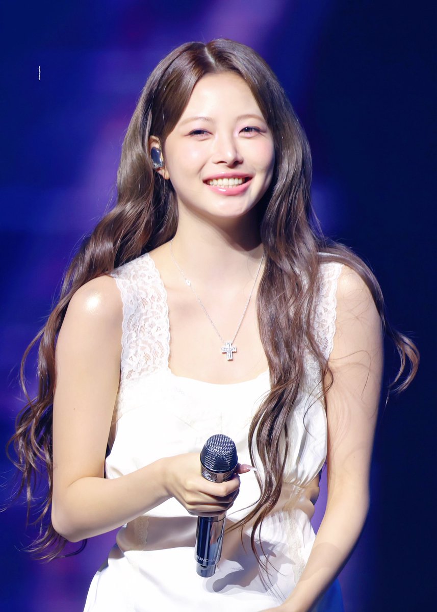 zuhacelestial's tweet photo. protect her smile always https://t.co/MJiZfS91dB
