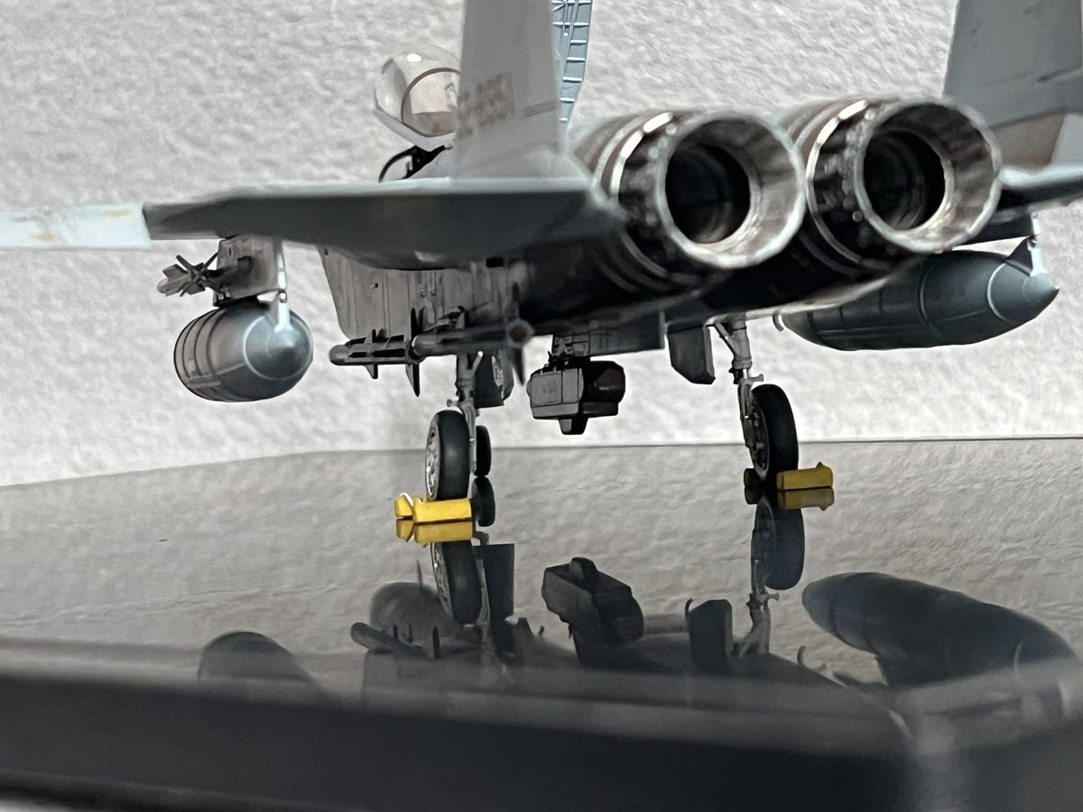 OMEGAeleventh's tweet photo. ファインモールドF-15J/MJ完成しました。
キットの出来は素晴らしく、機体としてイジる所はほとんどなく、おかげで細部に手を加える事に注力出来ました。

以下、画像を続けます。 https://t.co/icHNMYuORV