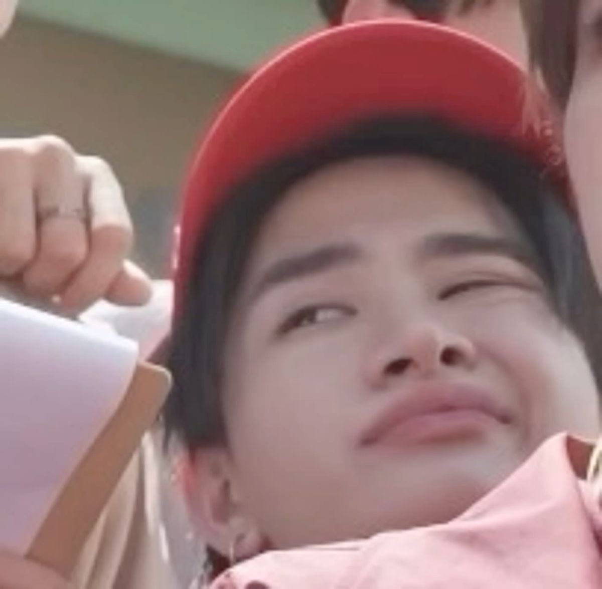 urgentdontcall's tweet photo. รูปนี้แก้มโคดอ้วน 55555525525255155555555555555555555555555555 น่ารักว่ะ https://t.co/kx7Gavuqxz