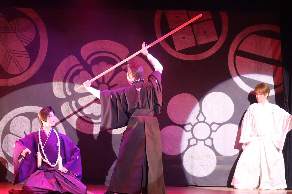 tsukiya_02's tweet photo. 2026.06.21 夜の部

友也・静香・花道 親子祭り

#大衆演劇
#劇団美鳳
#篠原演芸場
#6月公演 https://t.co/CgNxf6pO5I