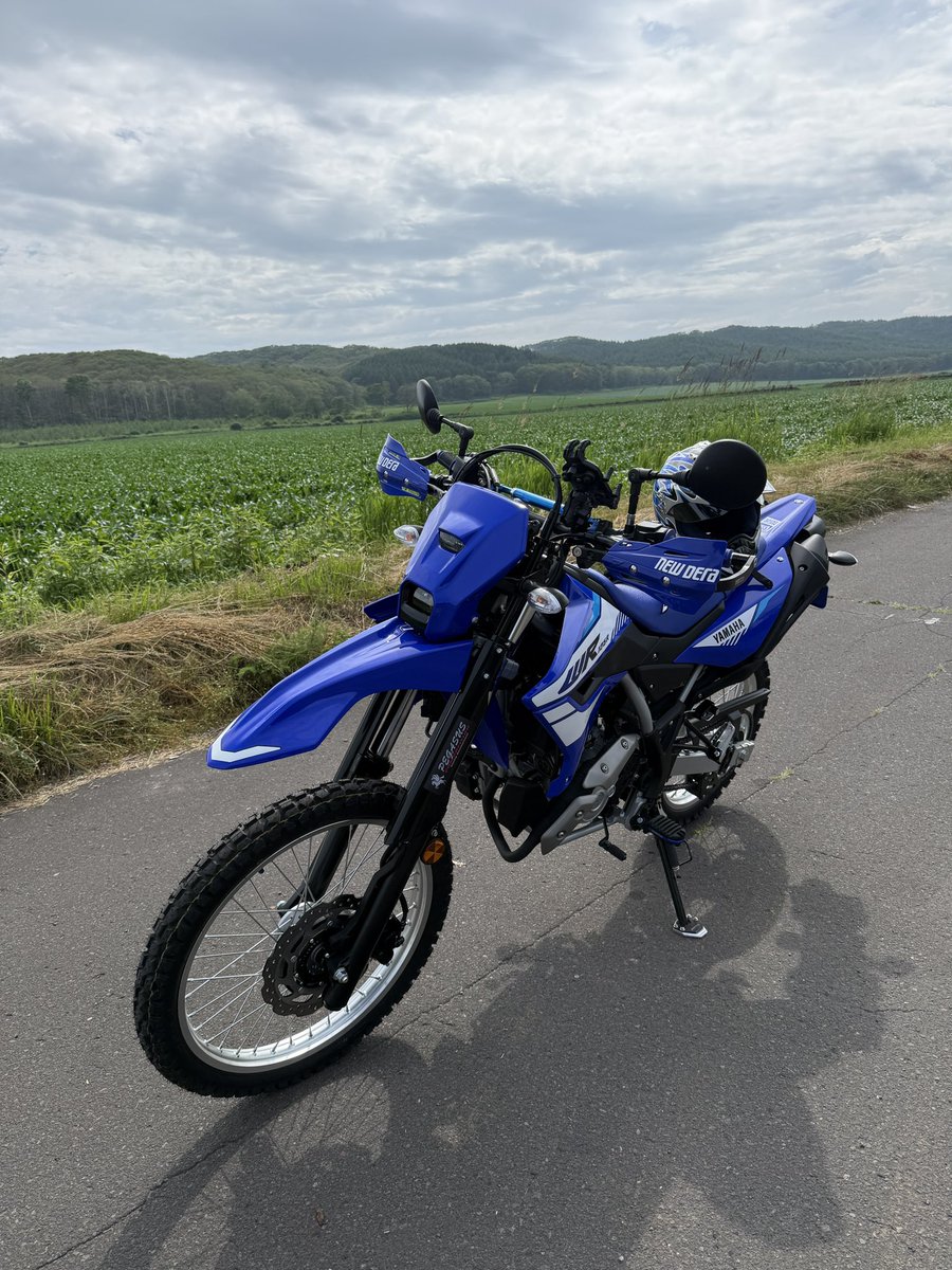 peguasus's tweet photo. 午後になり天気回復してきたので、試運転がてら阿寒→仁々志別→幌呂→北斗→山花→阿寒と60km程一回りしてきた。
125ccが峠道でも6速で普通に登っていくとは知らなかったw
ただ小一時間乗っただけでお尻が痛い💦
#YAMAHA #WR125R https://t.co/Sg1p90In1D