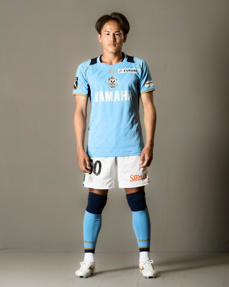 jubilo_shop's tweet photo. 【𝟐𝟎𝟐𝟔/𝟐𝟕 𝐍𝐄𝐖 𝐔𝐍𝐈𝐅𝐎𝐑𝐌】

3次予約終了まで【あと5+0=5時間】🏃‍♂️💨

▼ご購入はこちら！
https://t.co/6pfKhZLpUA

ネームナンバーなしのユニフォームは開幕前に🚚
ネームナンバーありの場合も第2節 横浜FC戦＠国立までにお届けを予定🔥

#植村洋斗 https://t.co/Rp46Fw34ds