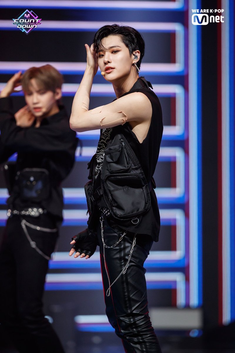onlyRoman1's tweet photo. 190711 #엠카운트다운 #SIXC #움직여
Mnet '엠카운트다운' 생방송 사전 리허설
서울 마포구 상암동 CJ ENM센터 https://t.co/1RfrgHWcuk