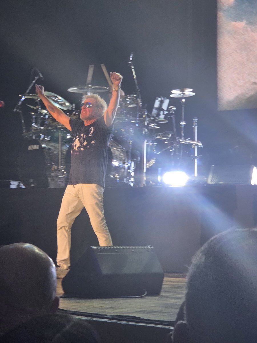 Michaeldaki1's tweet photo. @sammyhagar Sammy, thanks for coming over to the UK, I've been waiting over 40 years to see you and wasn't disappointed. 
The band were brilliant, you're in amazing shape for a older guy.
Please come back over to the Uk again and maybe bring uncle Ted Nugent with you for the ultimate tour. https://t.co/fcWtnwg71w